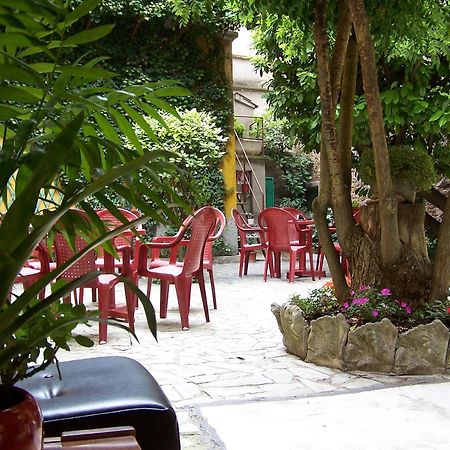 Albergo Corona Salsomaggiore Terme Buitenkant foto