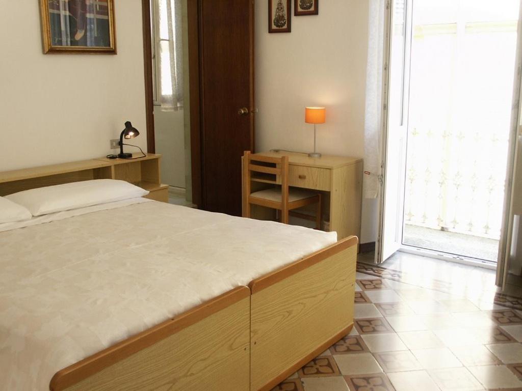 Albergo Corona Salsomaggiore Terme Kamer foto