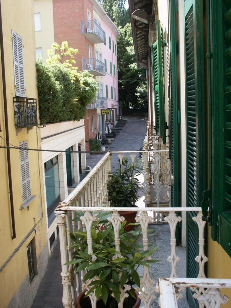 Albergo Corona Salsomaggiore Terme Buitenkant foto