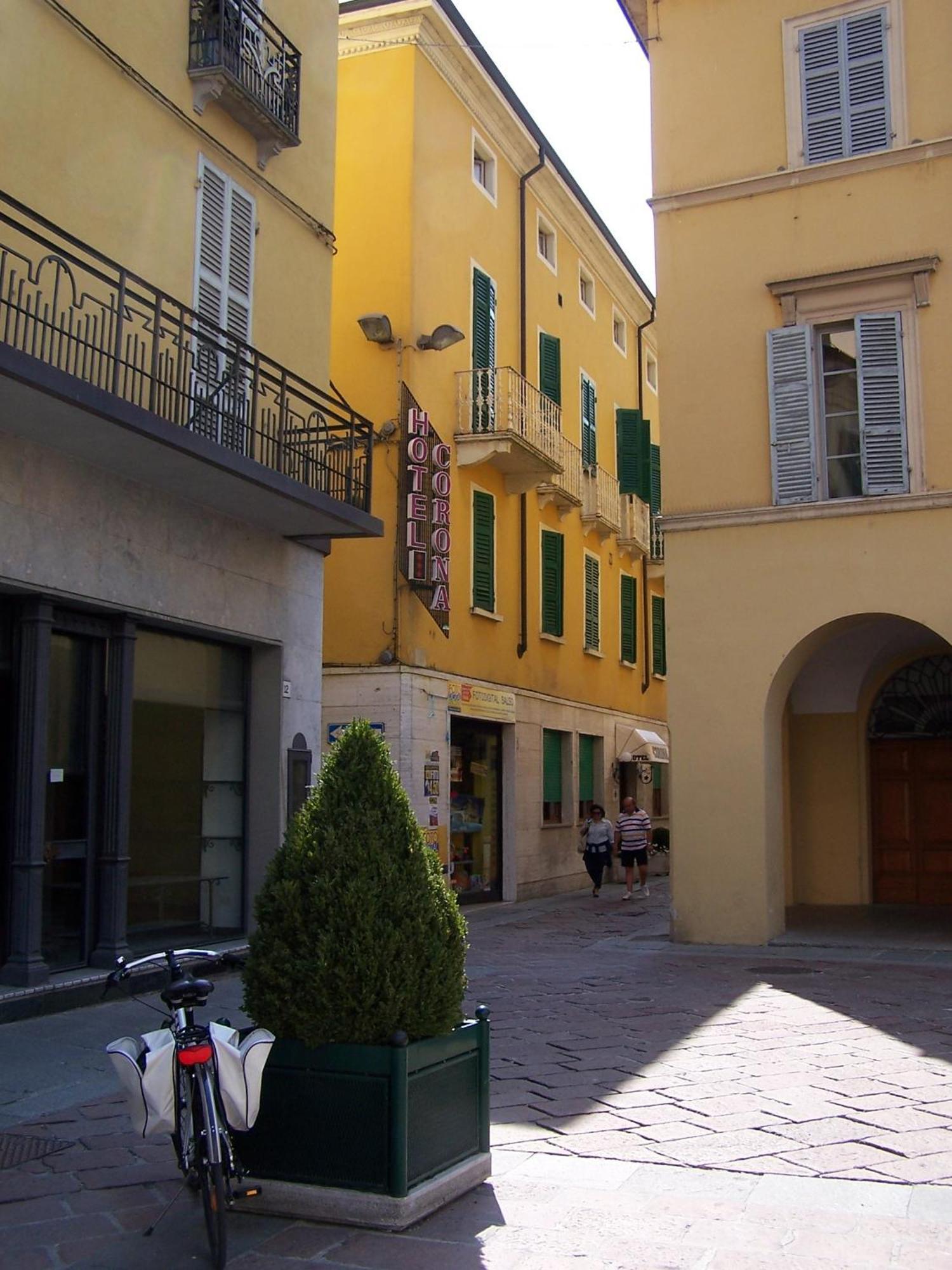 Albergo Corona Salsomaggiore Terme Buitenkant foto