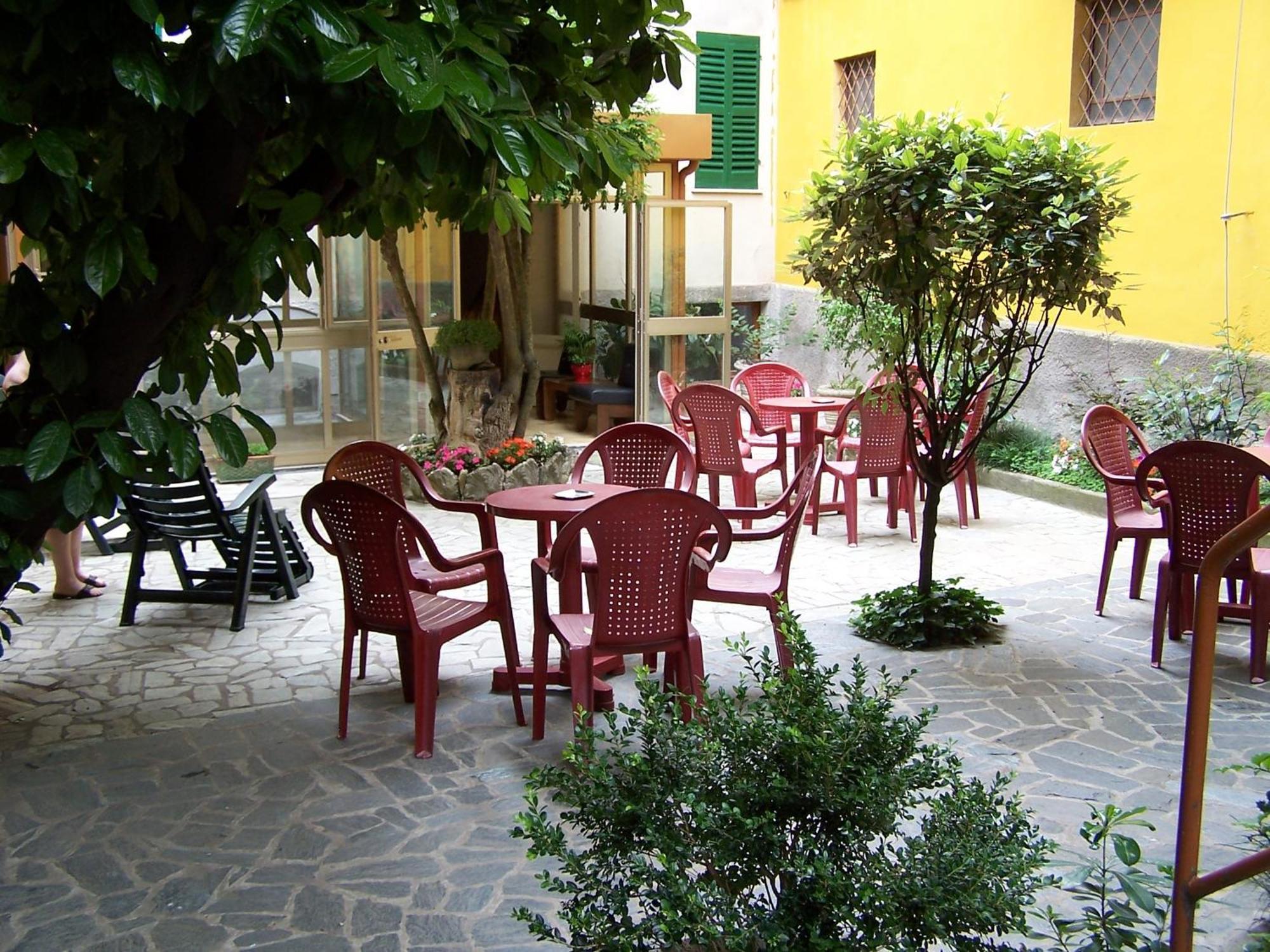 Albergo Corona Salsomaggiore Terme Buitenkant foto