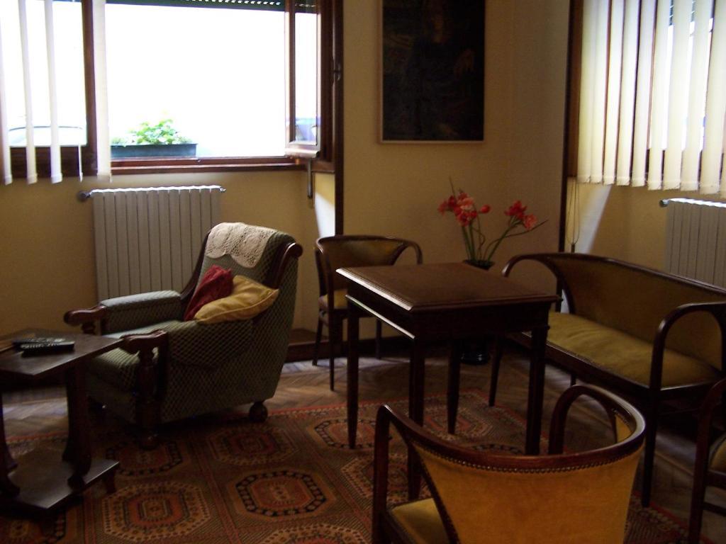 Albergo Corona Salsomaggiore Terme Buitenkant foto