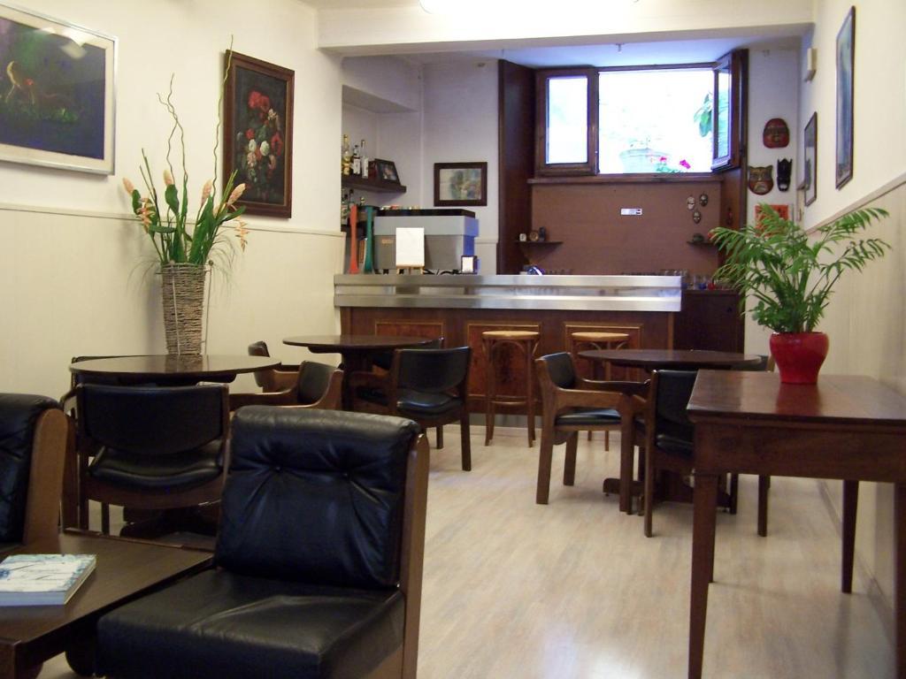 Albergo Corona Salsomaggiore Terme Buitenkant foto