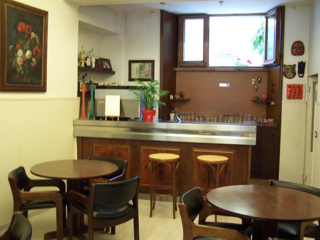 Albergo Corona Salsomaggiore Terme Buitenkant foto