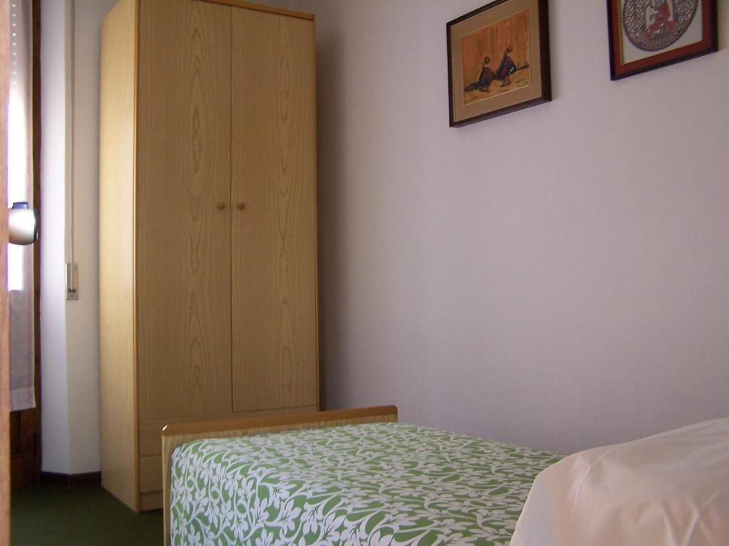 Albergo Corona Salsomaggiore Terme Kamer foto